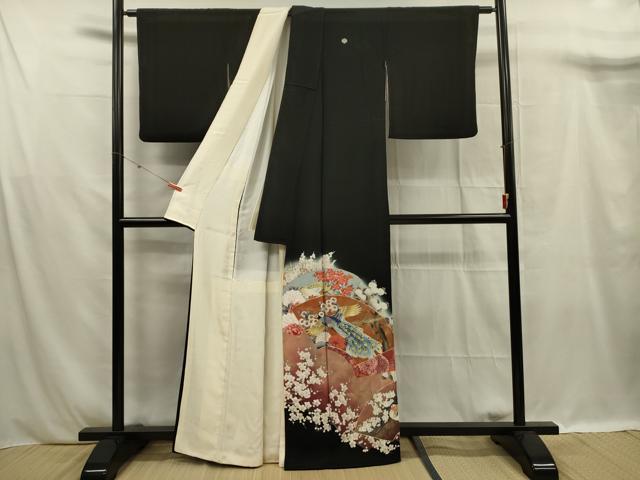 平和屋着物■豪華黒留袖 駒刺繍 地紙孔雀花文 暈し染め 金彩 正絹 逸品 DABF0954ya