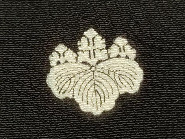 平和屋着物■豪華黒留袖 駒刺繍 地紙孔雀花文 暈し染め 金彩 正絹 逸品 DABF0954ya