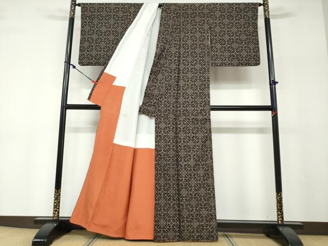 平和屋着物●本場大島紬 7マルキ 古代染色純泥染 草花菱文 証紙付き 正絹 逸品 DABF1174ud