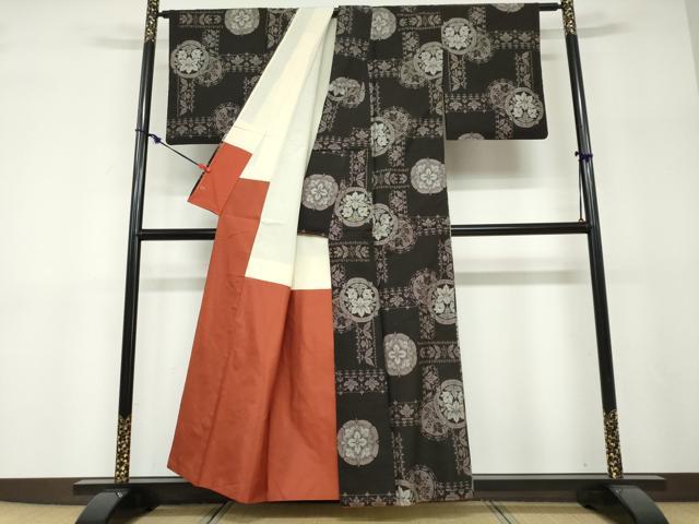 平和屋着物●本場大島紬 9マルキ 草花文 正絹 逸品 DABF1221ud
