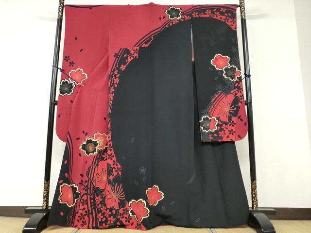 平和屋着物●豪華振袖 舞桜文 黒地 金彩 正絹 逸品 DABF1272ud