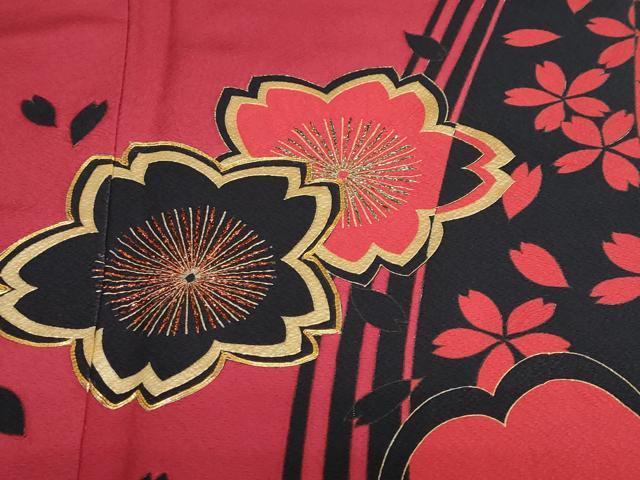 平和屋着物●豪華振袖 舞桜文 黒地 金彩 正絹 逸品 DABF1272ud
