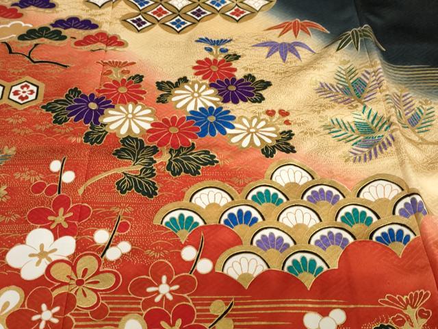 平和屋着物●お引きずり・お引き摺り・引き振袖 吉祥草花文 暈し染め 黒地 金彩 正絹 逸品 DABF1273ud