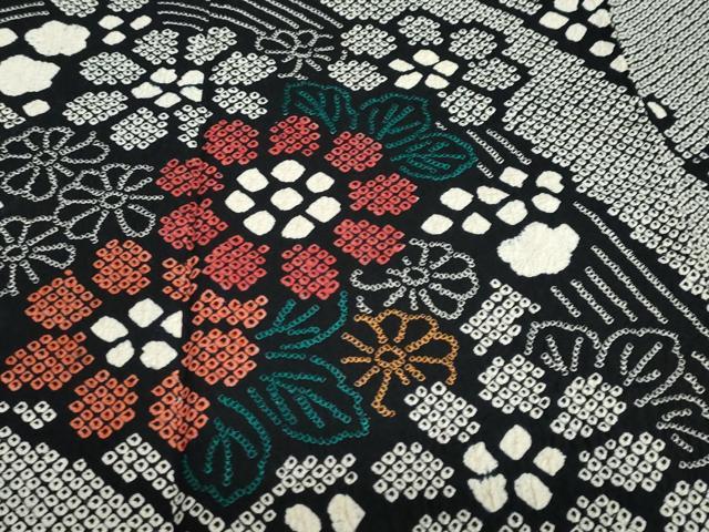 平和屋着物●豪華振袖 総絞り 草花文 黒地 正絹 逸品 DABF1467ud