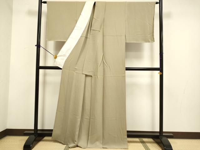 平和屋着物▽上質な色無地 単衣 唐草地紋 空五倍子色 正絹 逸品 未使用 DABF5871du