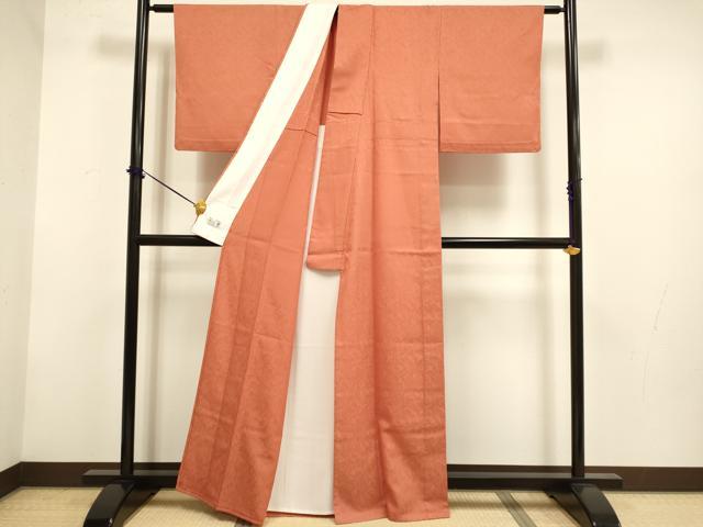 平和屋着物▽洗える最高級着物 <英>はなぶさ謹製 色無地 単衣 花唐草地紋 鉛丹色 洗える着物 DABF5945du
