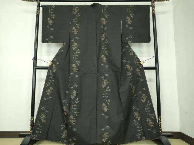 平和屋着物●本場大島紬 9マルキ 地空 古代染色純泥染 花唐草文 川口織物謹製 証紙付き 正絹 逸品 未使用 DABF7255ps