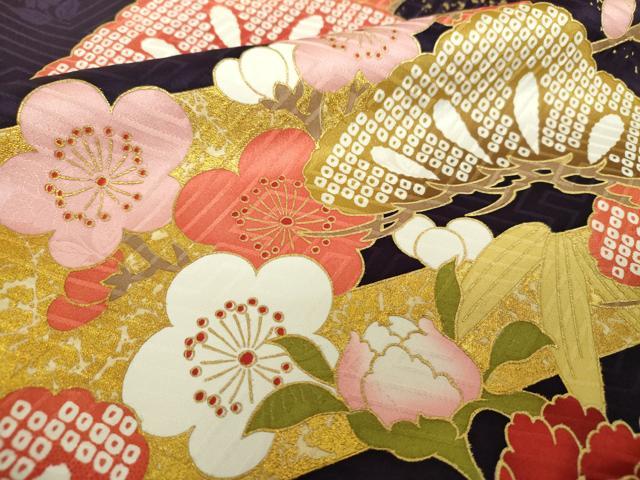 平和屋着物●極上 ブライダルファッションデザイナー・桂由美 振袖 駒刺繍 松竹梅 御所車籬花文 暈し染め 金彩 正絹 逸品 DABF7816ps