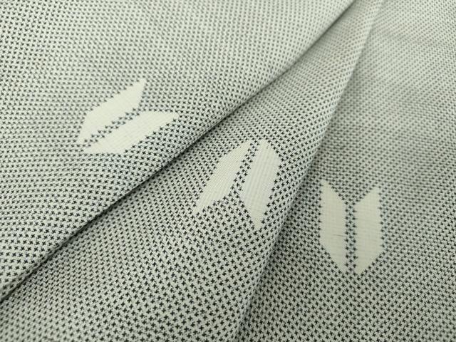 平和屋着物●本場大島紬 白大島 7マルキ 総絣 矢羽根 正絹 逸品 DABF7883ps