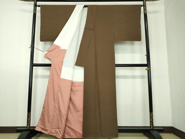 平和屋着物●上質な紬 色無地 焦げ茶色 正絹 逸品 未使用 DABF7920ps