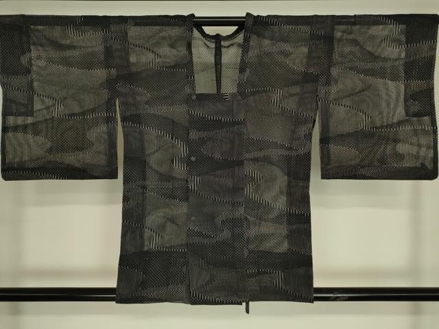 平和屋着物▽道行コート スリーシーズン 春夏秋 塵除け 霞文 黒地 正絹 逸品 DABG0413az