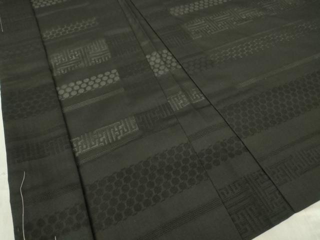 平和屋着物▽羽織 スリーシーズン 春夏秋 塵除け 紗綾型文 黒地 正絹 逸品 未使用 DABG0660az