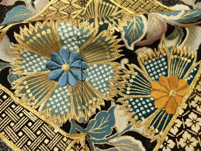 平和屋着物■豪華黒留袖 駒刺繍 草花文 金彩 三越扱い 正絹 逸品 DABG1810ya