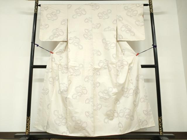 平和屋着物●本場大島紬 白大島 7マルキ 舞蝶文 正絹 逸品 DABG2303ud