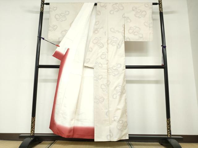平和屋着物●本場大島紬 白大島 7マルキ 舞蝶文 正絹 逸品 DABG2303ud