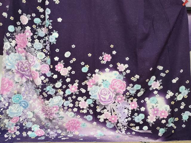 平和屋着物●豪華振袖 ラインストーン 草花文 暈し染め 銀彩 銀通し地 正絹 逸品 DABG2348ud