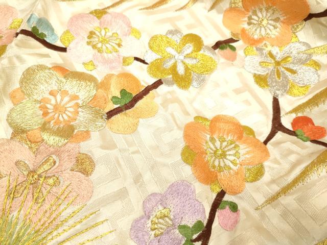 平和屋本店●色打掛 お引きずり 和装 婚礼 結婚式 花嫁 神社挙式 総刺繍 孔雀 松竹梅 金銀糸 逸品 DABG3605du