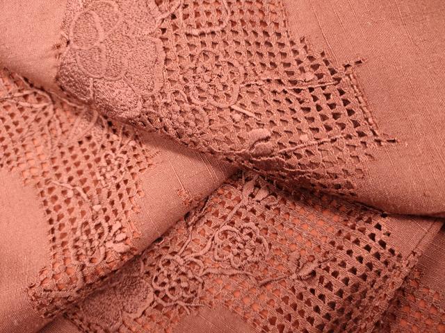 平和屋着物■中国三大刺繍 スワトウ刺繍 汕頭刺繍 総刺繍 色留訪問着 紬地 草花笹文 小豆色 正絹 逸品 DABG6853cd