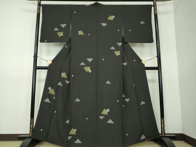平和屋着物●上質な小紋 刺繍 丸 三角 黒地 やまと誂製 正絹 逸品 DABG8413ps