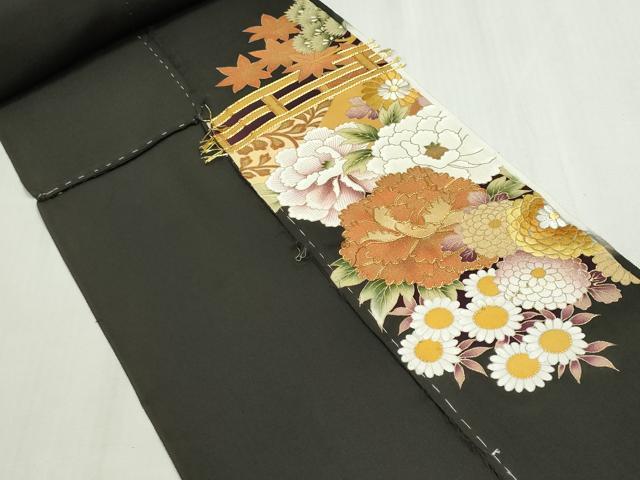 平和屋着物▼黒留袖 解き反物 着尺 駒刺繍 渡橋吉祥花松文 金彩 逸品 DABG9210we