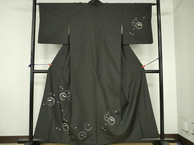 平和屋着物●本場大島紬 訪問着 刺繍 舞桜 跳び兎 立波文 黒地 金糸 正絹 逸品 DABH0765op