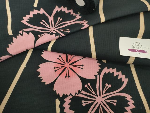 平和屋着物*夏物 浴衣 反物 着尺 注染 立涌花文 撫子 黒地 やまと誂製 綿 逸品 未使用 DABH2105zzz