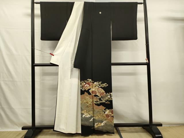 平和屋着物■豪華黒留袖 駒刺繍 地紙花唐草文 宝尽くし 金彩 正絹 逸品 DABH5581ya