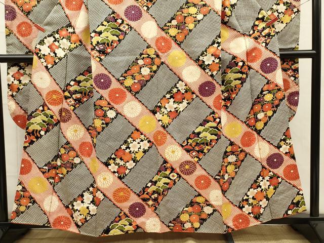 平和屋着物■豪華振袖 駒刺繍 草花文 宝尽くし 黒地 金彩 正絹 逸品 DABH5806ya