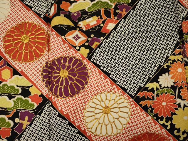 平和屋着物■豪華振袖 駒刺繍 草花文 宝尽くし 黒地 金彩 正絹 逸品 DABH5806ya