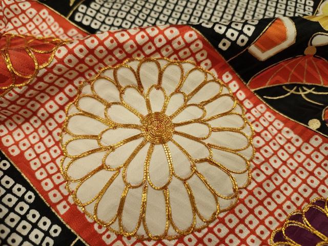 平和屋着物■豪華振袖 駒刺繍 草花文 宝尽くし 黒地 金彩 正絹 逸品 DABH5806ya