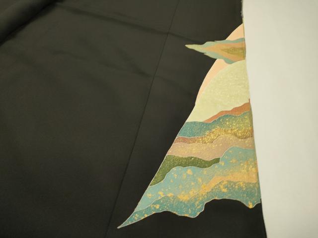 平和屋着物●東京手描友禅 安達雅一 黒留袖 駒刺繍 重ね山橘文 金彩 上代170万 仮絵羽 正絹 逸品 未使用 DABH7942fe
