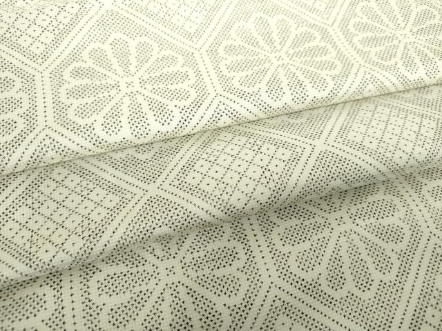 平和屋着物●本場大島紬 白大島 7マルキ 花菱文 正絹 逸品 DABH9216ps