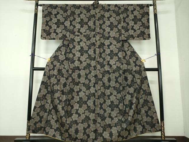 平和屋着物●本場大島紬 9マルキ 舞花文 ますいわ屋扱い 正絹 逸品 DABH9252ps