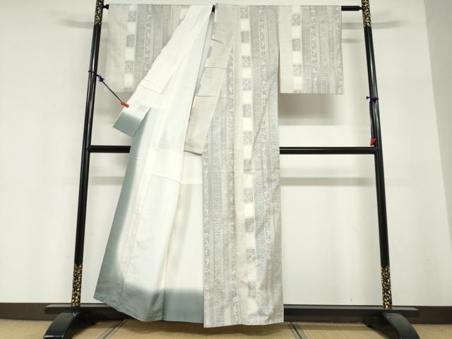 平和屋着物●本場大島紬 白大島 9マルキ 吉祥草花間道 ますいわ屋扱い 証紙付き 田畑織物謹製 正絹 逸品 DABI2071ud