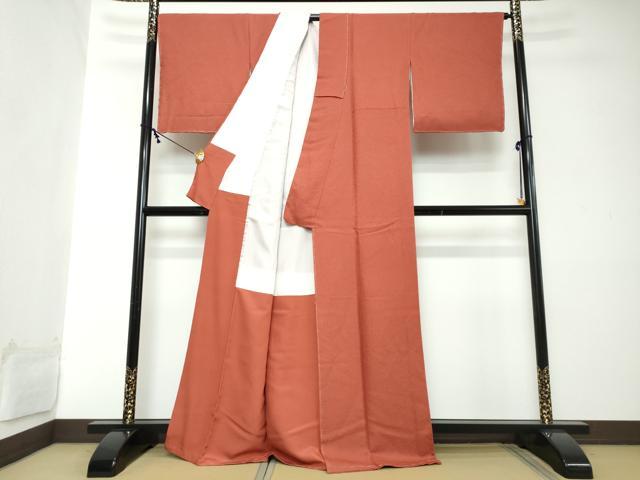 平和屋着物●上質な色無地 霞地紋 赤丹色 正絹 逸品 未使用 DABI2119ud