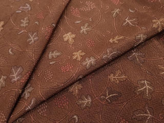 平和屋着物●上質な小紋 葡萄蔦の葉文 鬼しぼ縮緬 正絹 逸品 DABI2170ud