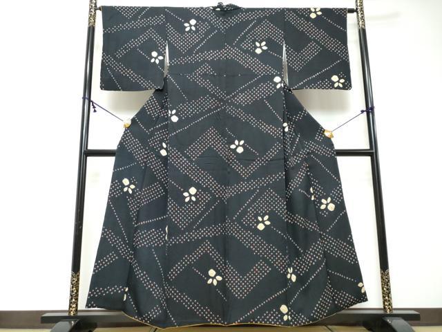 平和屋着物●上質な小紋 絞り 舞花文 黒地 正絹 逸品 DABI2320ud