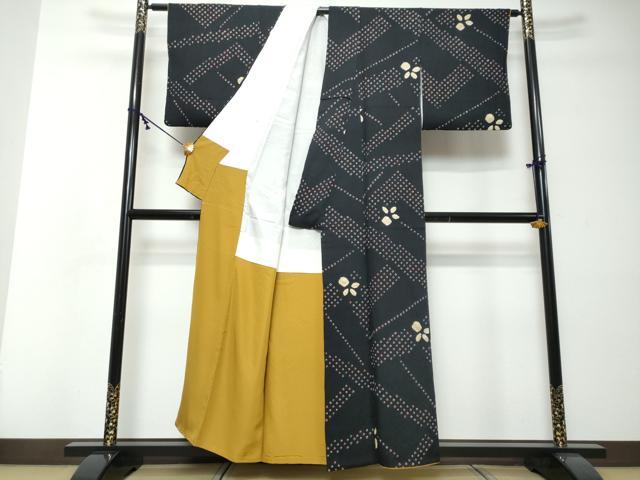 平和屋着物●上質な小紋 絞り 舞花文 黒地 正絹 逸品 DABI2320ud