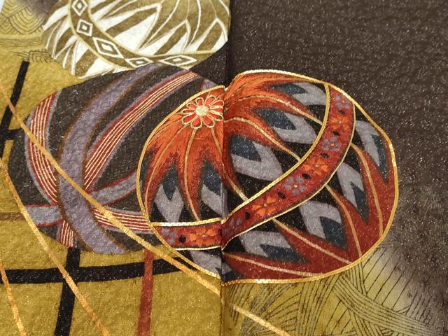 平和屋着物●豪華振袖 駒刺繍 手毬花文 暈し染め 金彩 金通し地 正絹 逸品 DABI2587ud