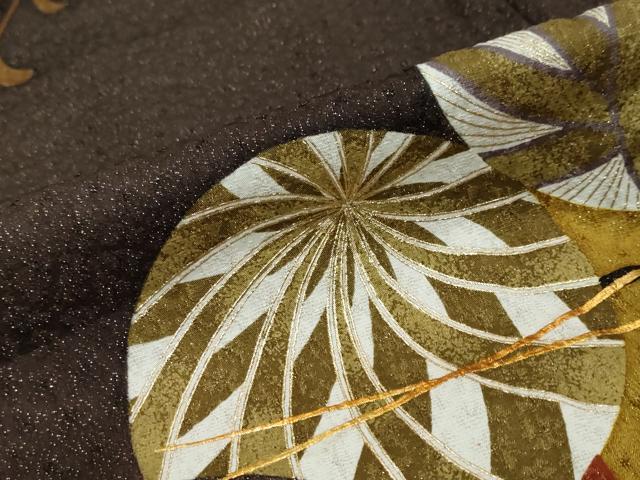 平和屋着物●豪華振袖 駒刺繍 手毬花文 暈し染め 金彩 金通し地 正絹 逸品 DABI2587ud