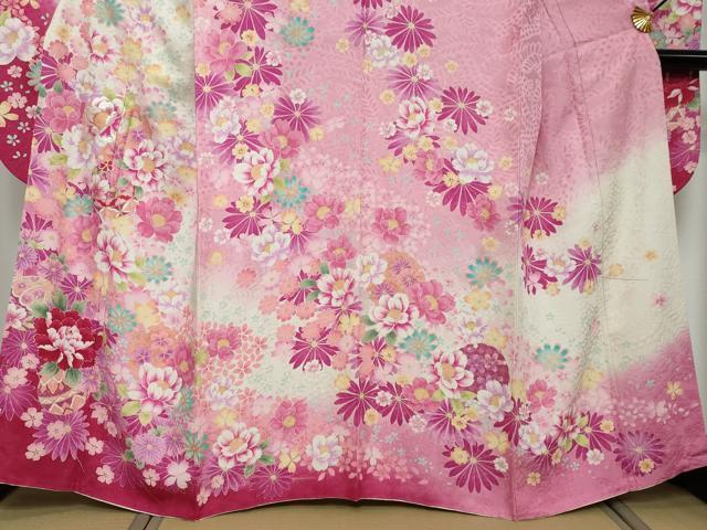 平和屋着物●豪華振袖 舞花文 暈し染め 金彩 銀通し地 正絹 逸品 DABI2833ud