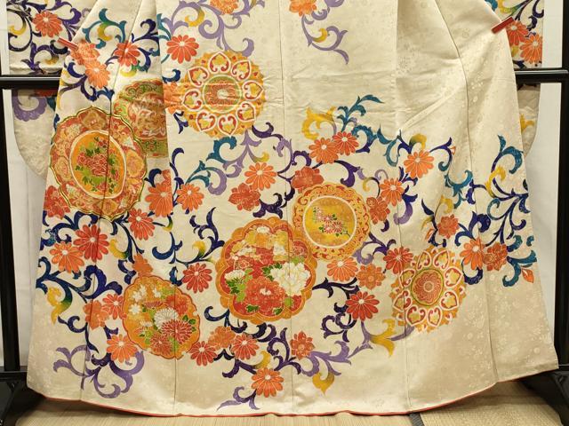 平和屋着物■豪華振袖 駒刺繍 絵皿花唐草文 金彩 正絹 逸品 DABI3838ya