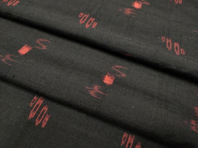 平和屋着物▽上質な紬 単衣 琉球絣文様 黒地 正絹 逸品 DABI4079du