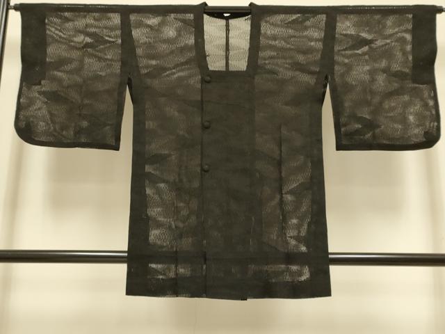 平和屋着物▽道行コート スリーシーズン 春夏秋 塵除け 幾何学文様 黒地 正絹 逸品 DABI4306du