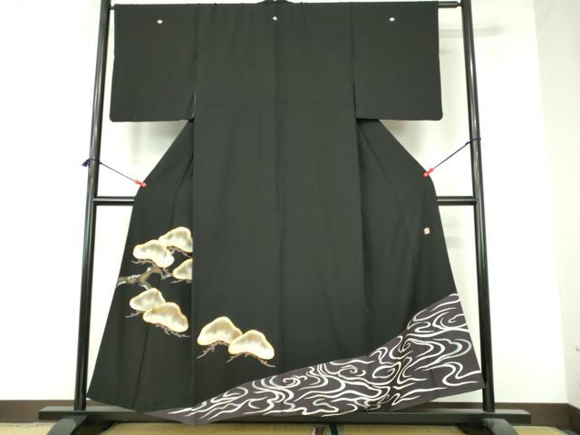 平和屋着物●豪華黒留袖 作家物 駒刺繍 流水枝松文 金彩 正絹 逸品 DABI5396op