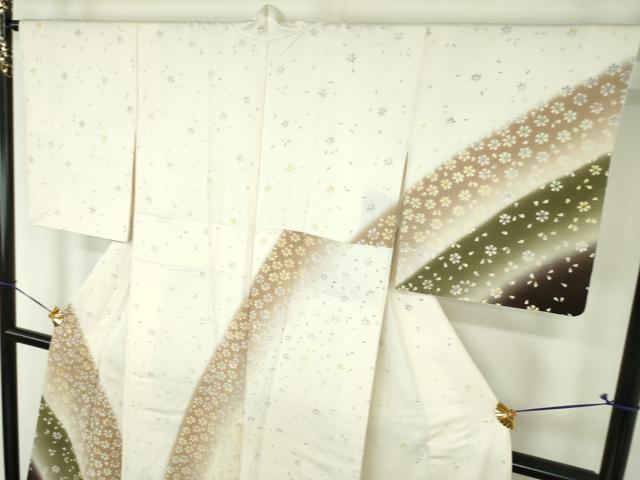 平和屋着物●訪問着 作家物 駒刺繍 舞桜 暈し染め 金糸 反端付き 正絹 逸品 DABI6203ps