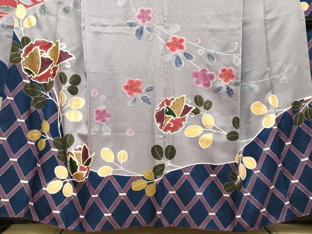 平和屋着物●豪華振袖 駒刺繍 雪輪花蝶文 金彩 銀通し地 正絹 逸品 DABI9099ud