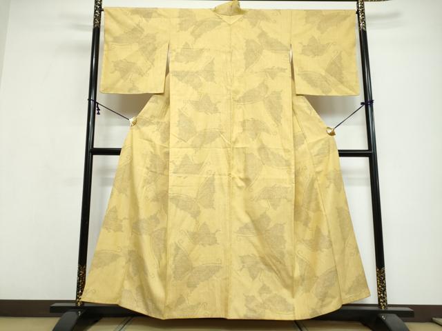 平和屋着物●結城紬 80亀甲 飛び亀甲柄 舞蝶文 正絹 逸品 DABI9658ud