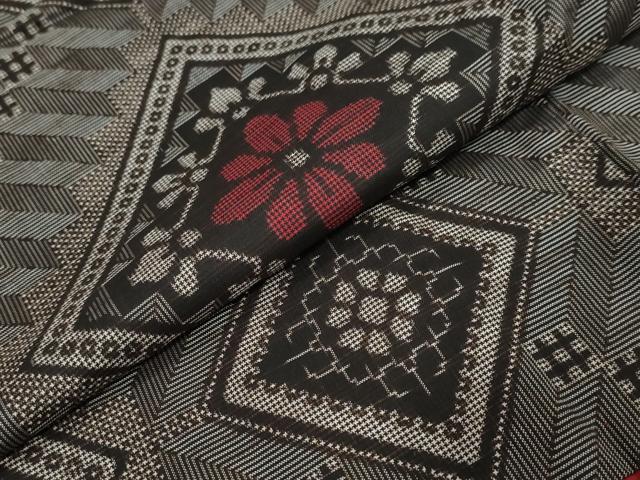 平和屋着物●本場大島紬 龍郷絣 花菱文 正絹 逸品 DABI9788ud