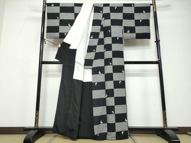 平和屋着物●上質な小紋 格子文 兎 黒地 正絹 逸品 DABI9800ud